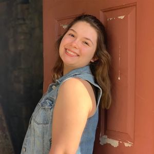 Meet your Posher, Carli